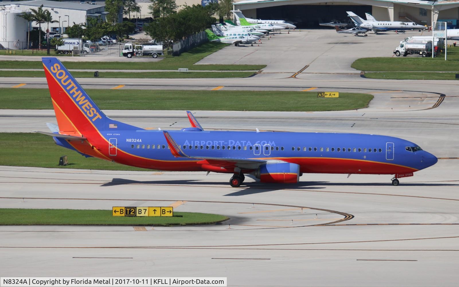 N8324A, 2012 Boeing 737-8H4 C/N 35966, FLL spotting 2017
