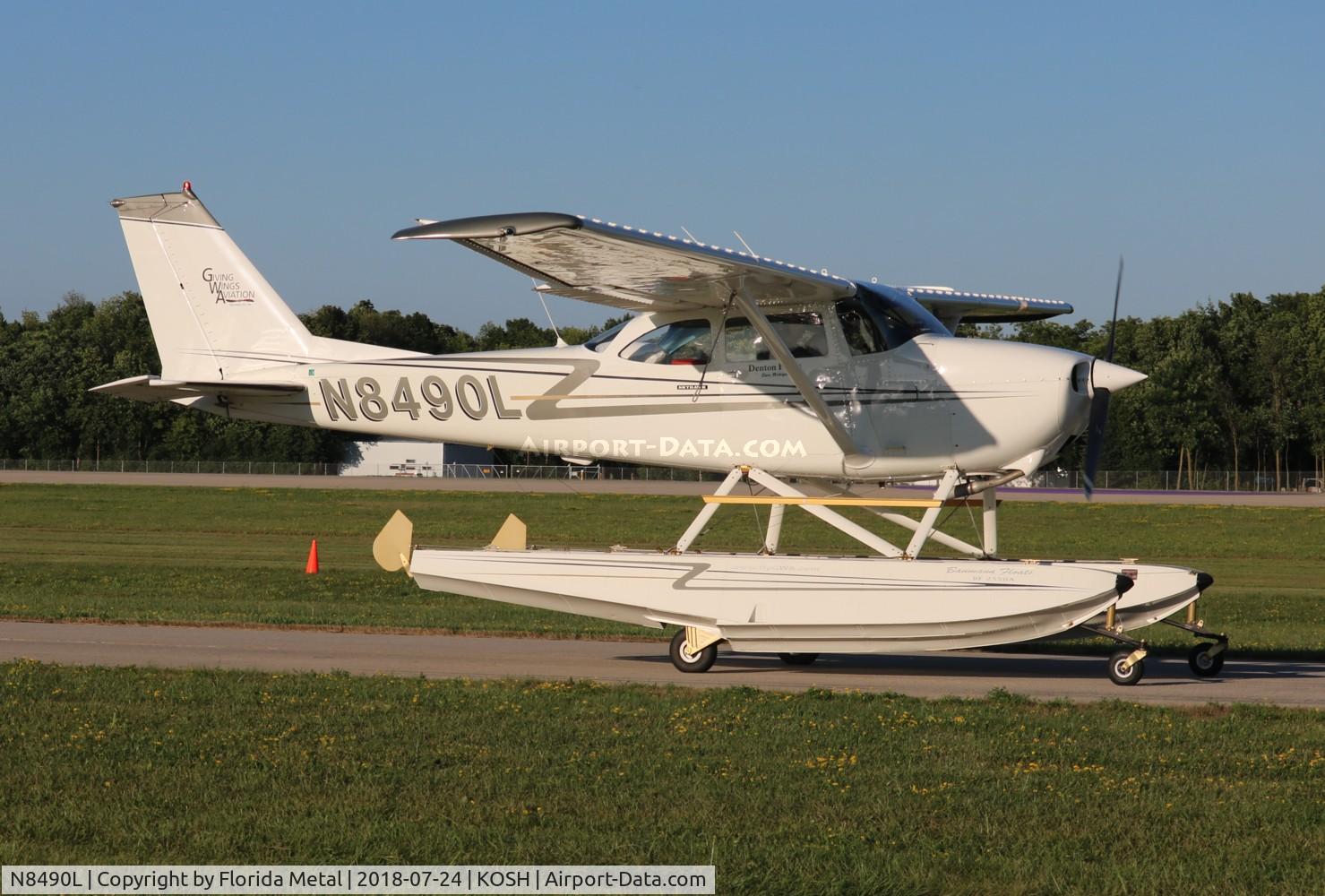 N8490L, 1968 Cessna 172I C/N 17256690, EAA OSH 2018