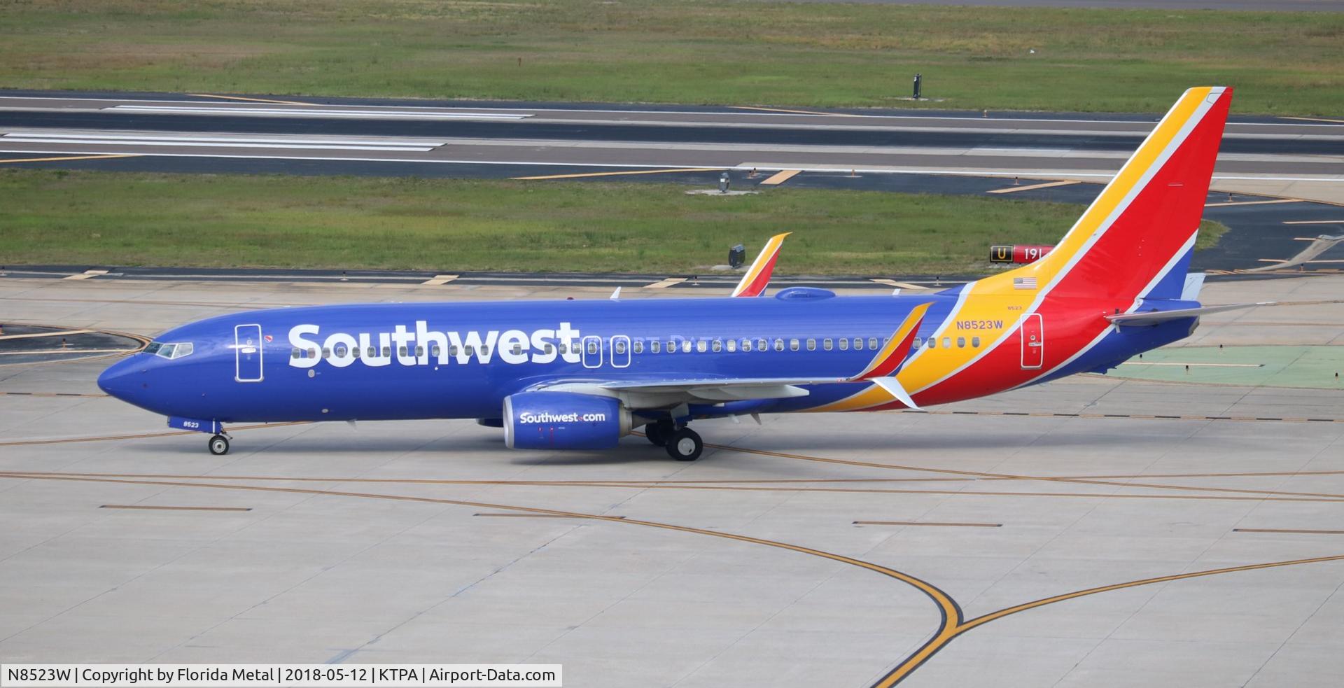 N8523W, 2017 Boeing 737-8H4 C/N 36969, TPA spotting 2018