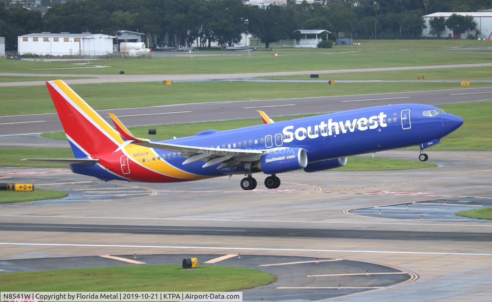 N8541W, 2017 Boeing 737-8H4 C/N 63599, TPA spotting 2019