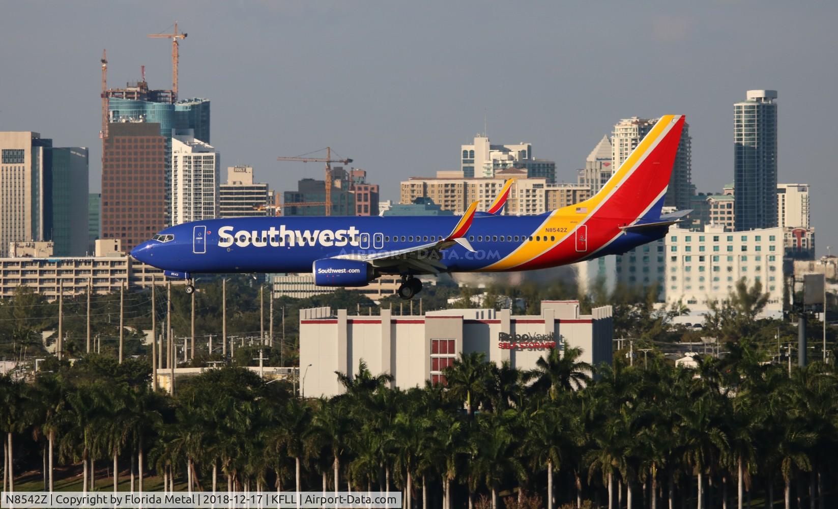 N8542Z, 2017 Boeing 737-8H4 C/N 63581, FLL spotting 2018