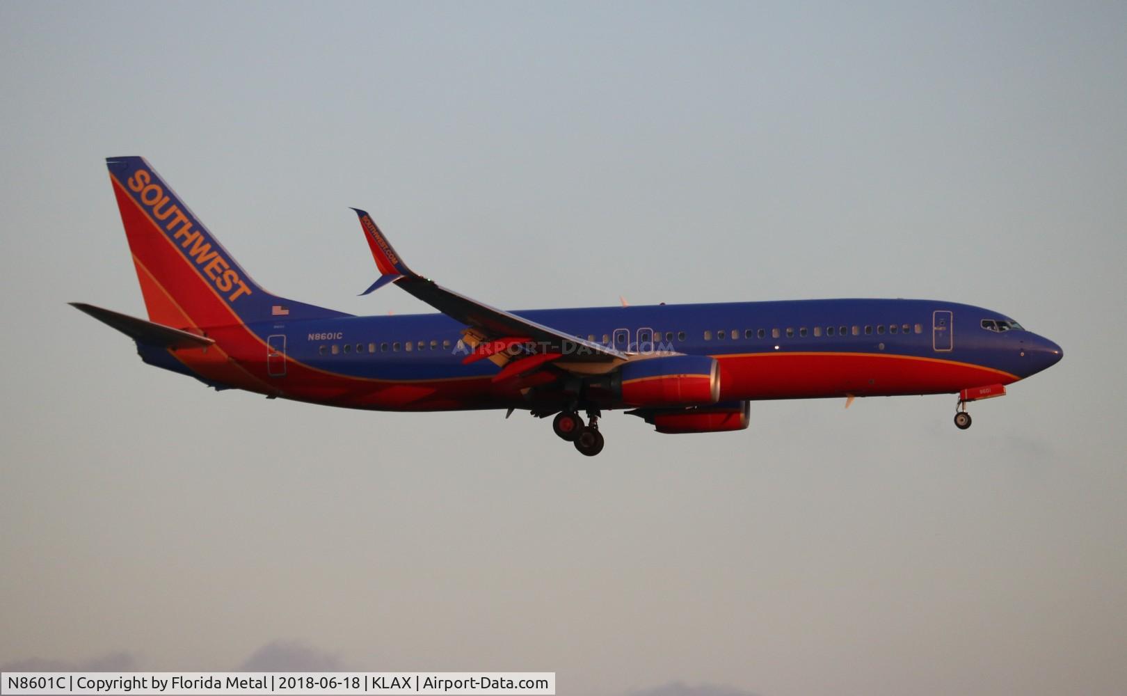 N8601C, 2012 Boeing 737-8H4 C/N 38874, LAX spotting 2018
