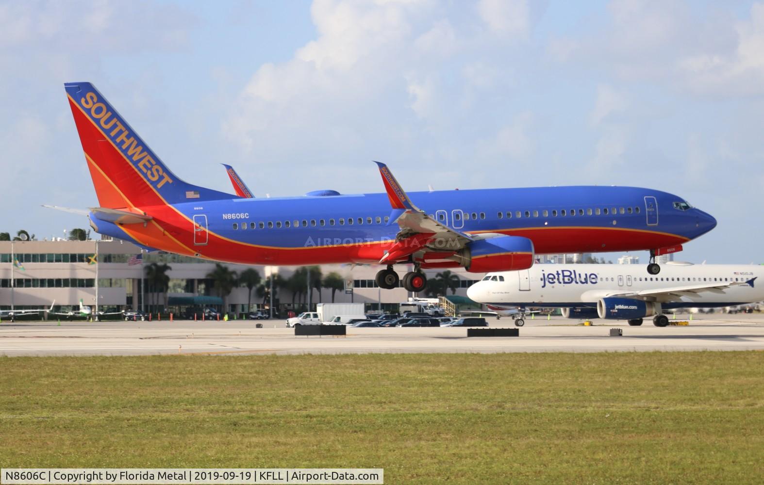 N8606C, 2013 Boeing 737-8H4 C/N 35964, FLL spotting 2019