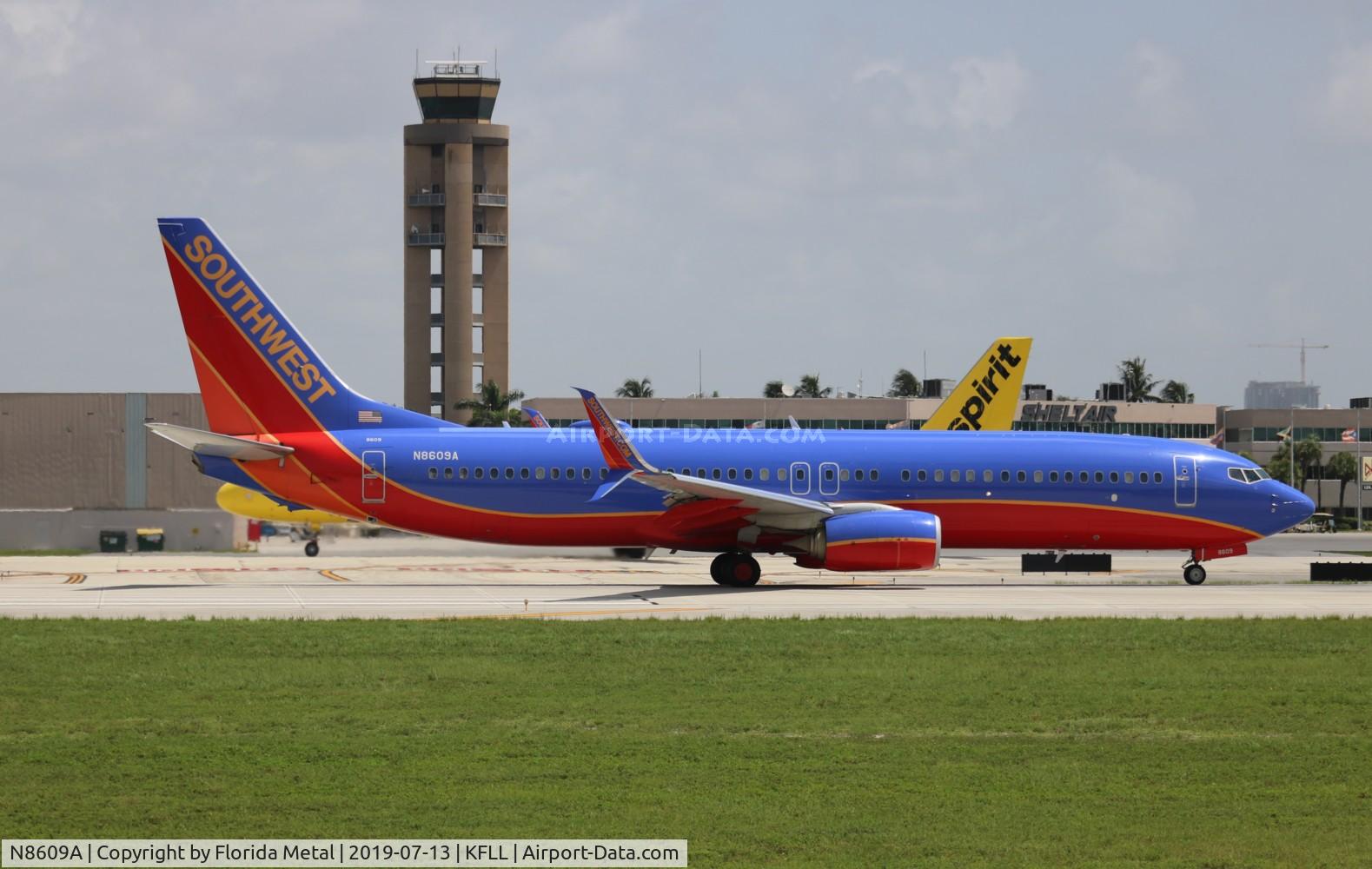 N8609A, 2013 Boeing 737-8H4 C/N 36893, FLL spotting 2019