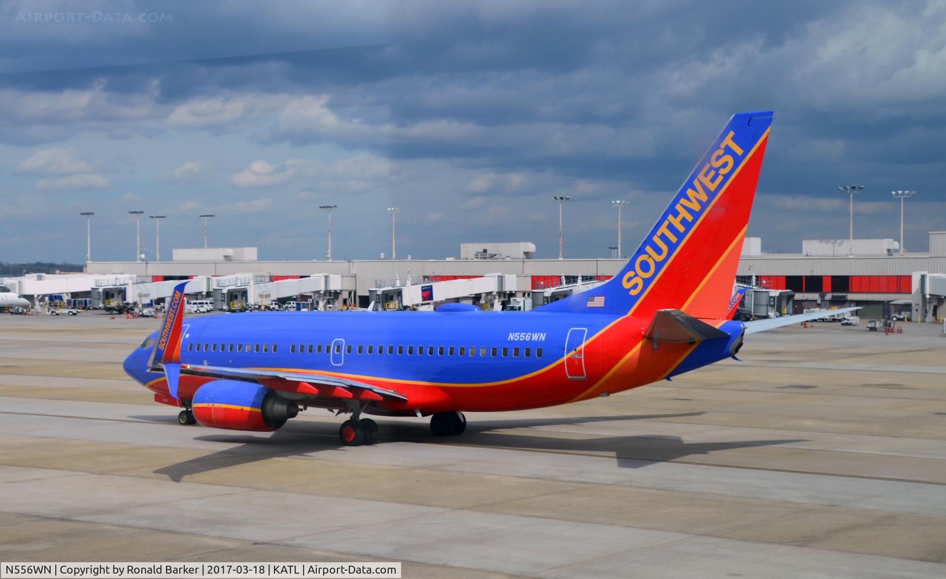 N556WN, 2011 Boeing 737-7BD C/N 33936, Taxi for takeoff Atlanta