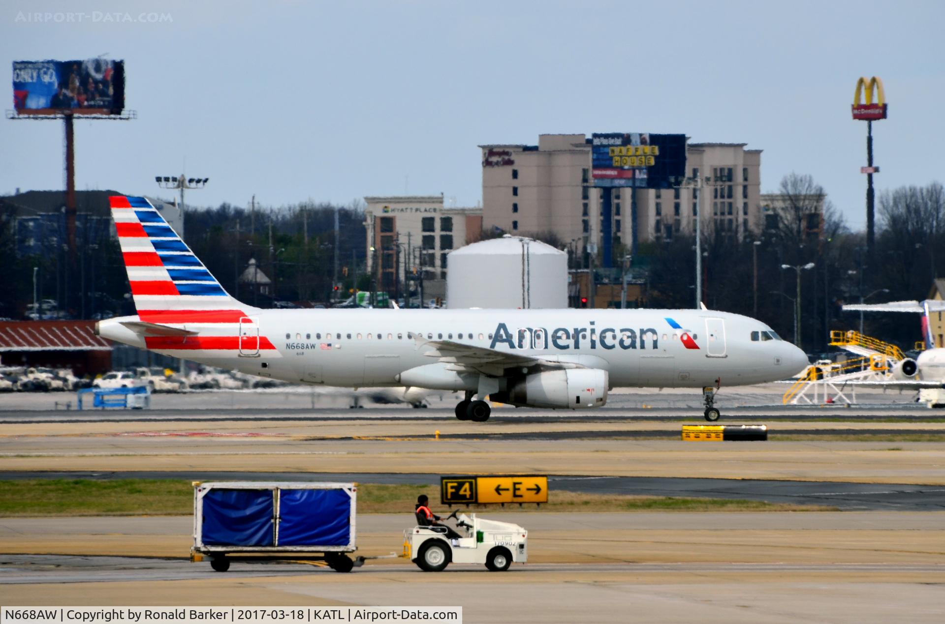 N668AW, 2002 Airbus A320-232 C/N 1764, Taxi Atlanta