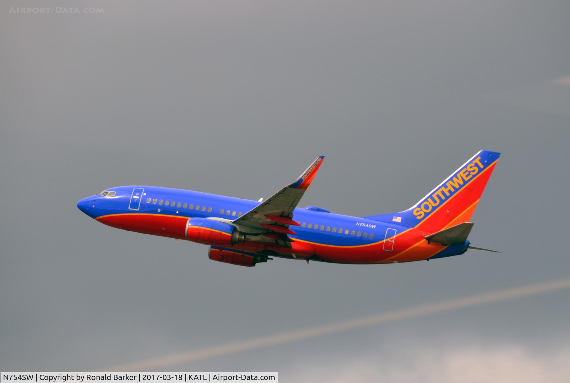 N754SW, 1999 Boeing 737-7H4 C/N 29849, Takeoff Atlanta