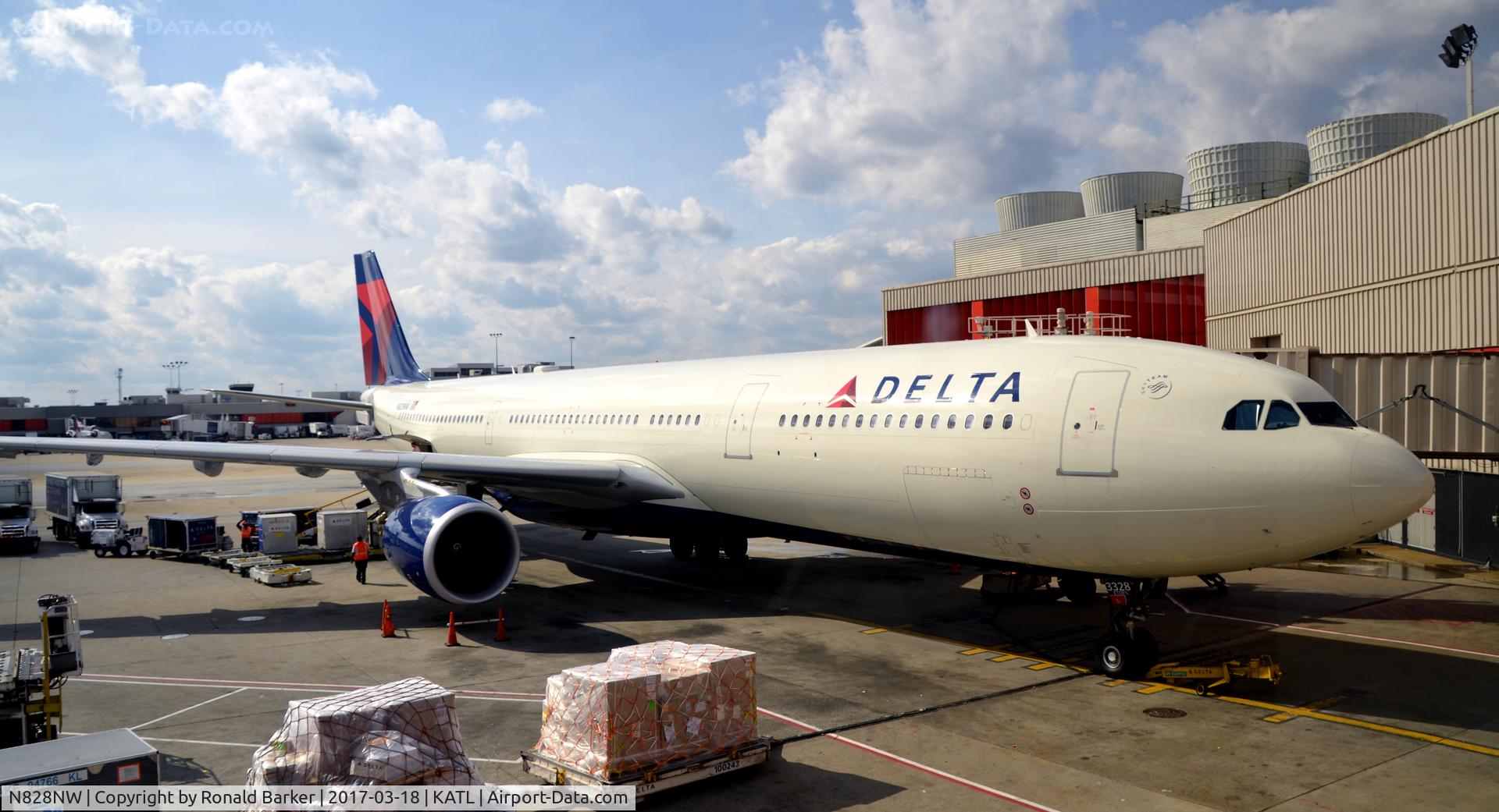 N828NW, 2016 Airbus A330-302 C/N 1720, At the gate Atlanta