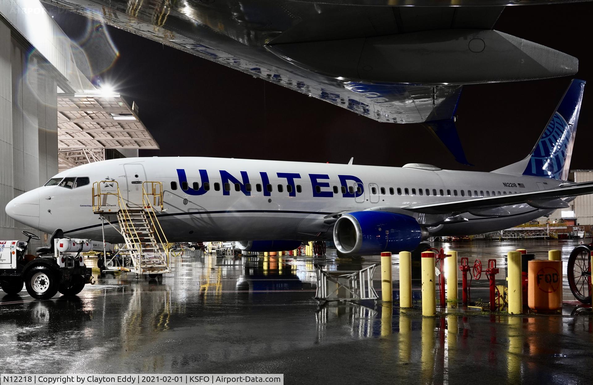 N12218, 1998 Boeing 737-824 C/N 28778, SFO 2021.