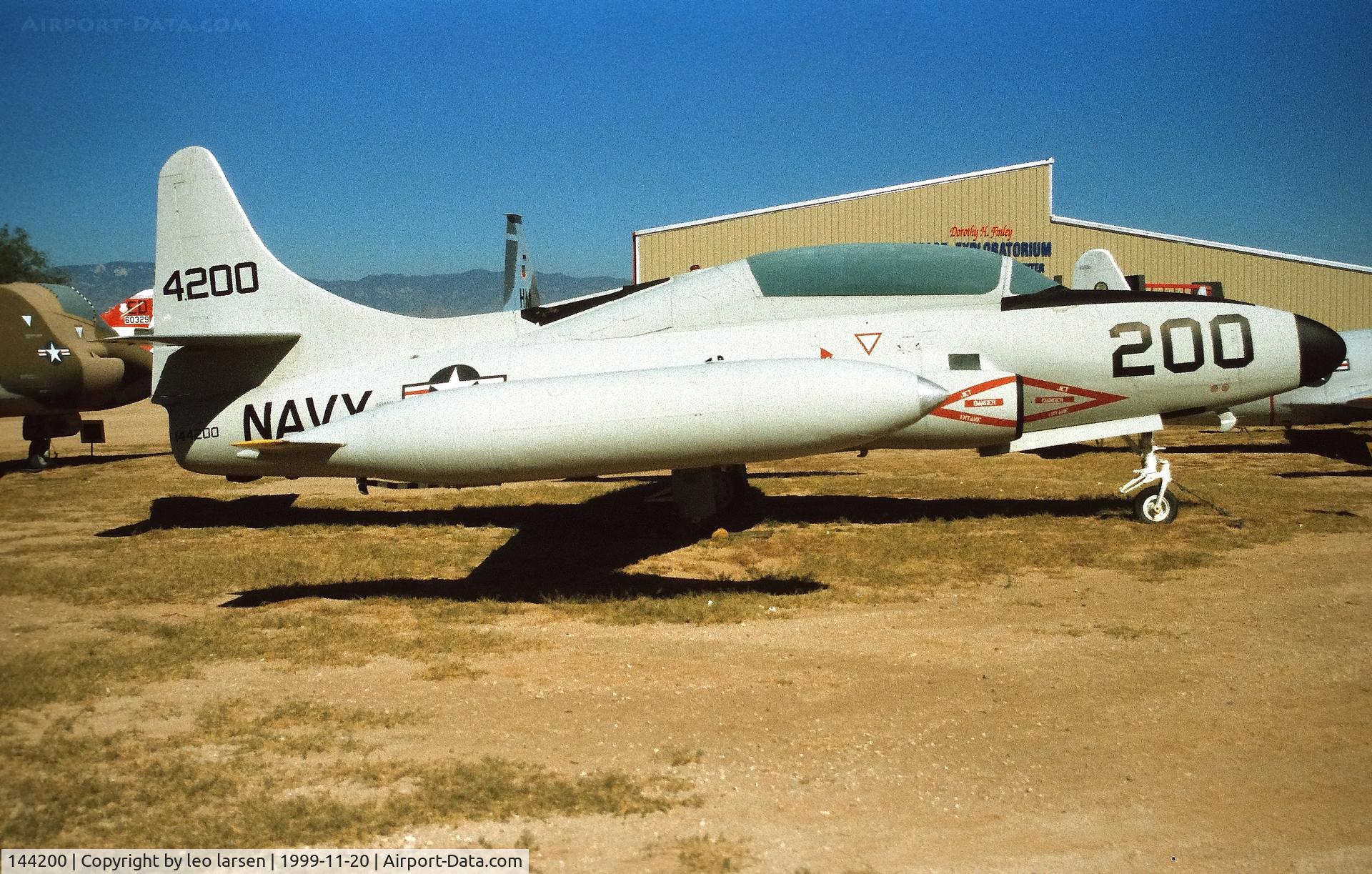 144200, 1957 Lockheed T-1A Seastar C/N 1080-1104, Pima Air Museum 20.11.1999
