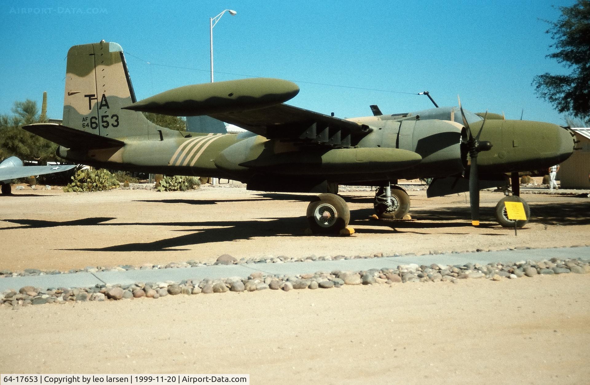64-17653, Douglas-On Mark B-26K Counter Invader C/N 7091 (was 41-39378), Pima Air Museum 20.11.1999