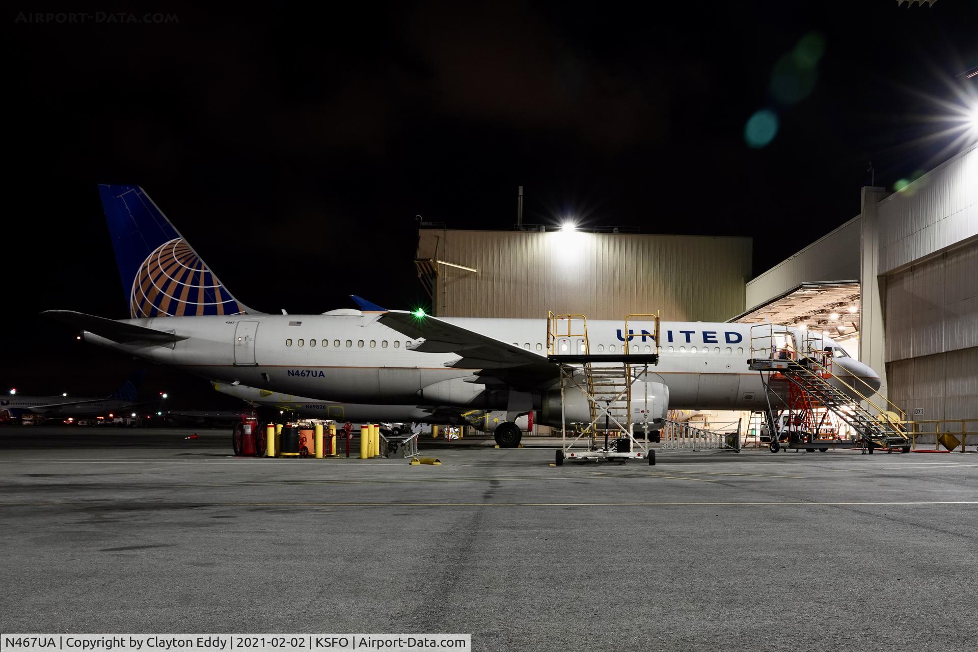 N467UA, 2000 Airbus A320-232 C/N 1359, SFO 2021.