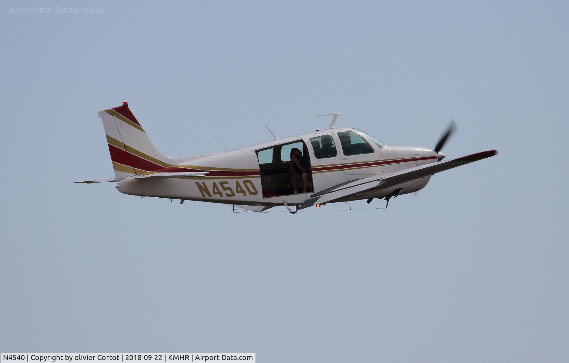 N4540, 1971 Beech A36 Bonanza 36 C/N E-299, A plane for the photo