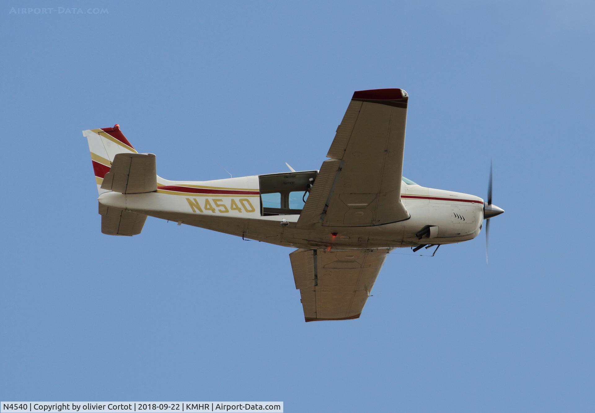N4540, 1971 Beech A36 Bonanza 36 C/N E-299, 2018 airshow