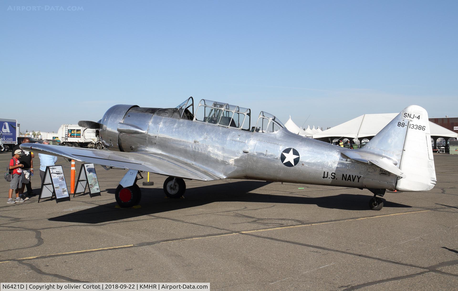 N6421D, North American SNJ-4 Texan C/N 88-13386, static display