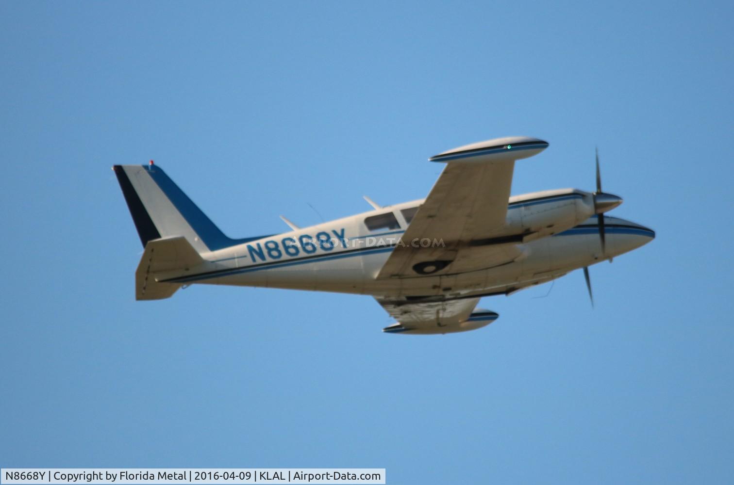 N8668Y, 1969 Piper PA-30 Twin Comanche C/N 30-1810, SNF LAL 2016