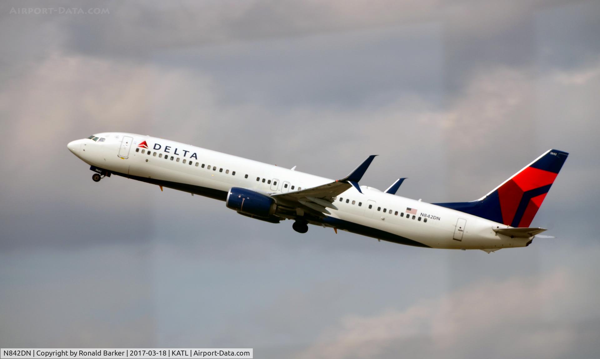 N842DN, 2015 Boeing 737-932/ER C/N 31953, Takeoff Atlanta