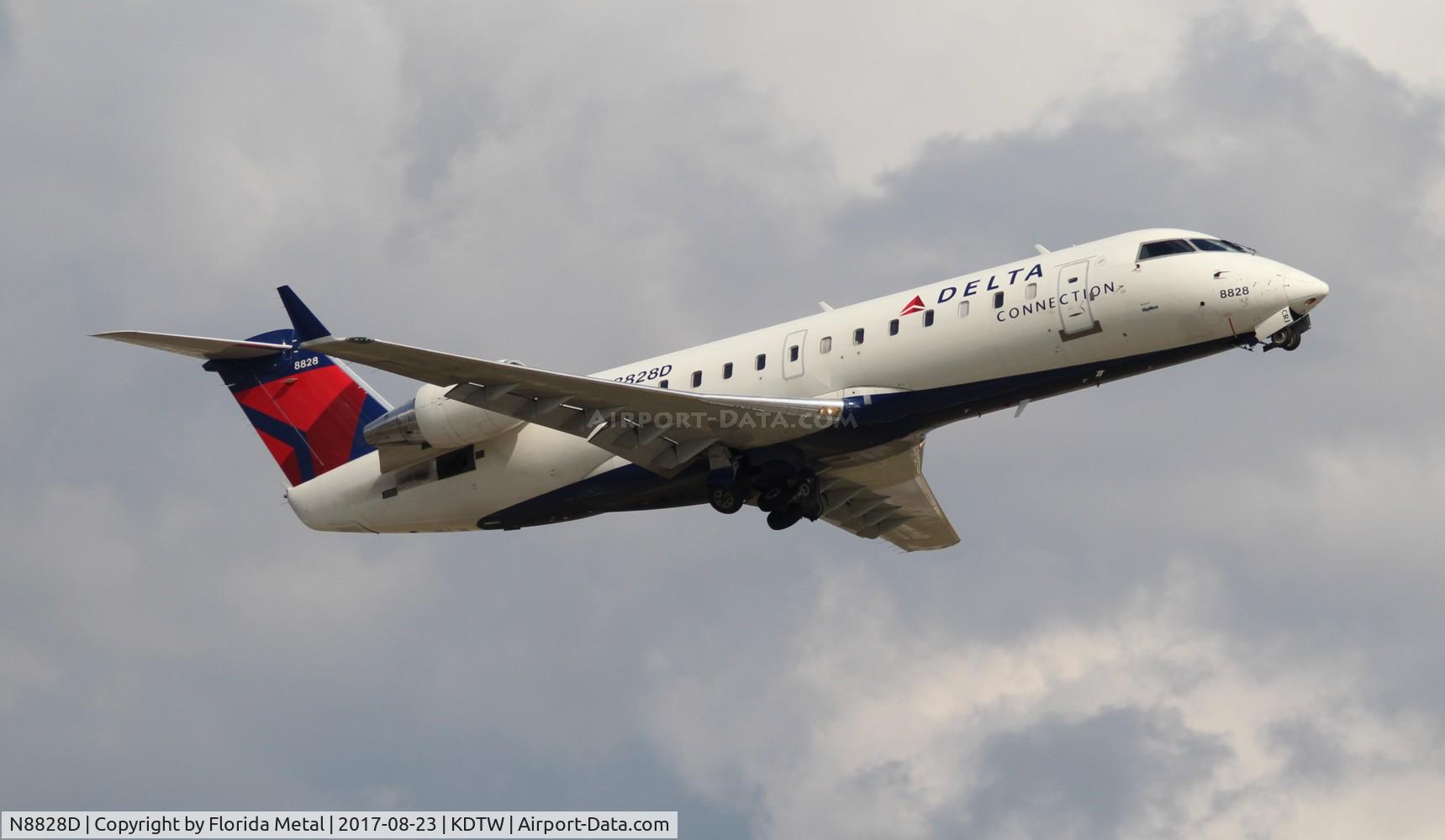 N8828D, 2003 Bombardier CRJ-200LR (CL-600-2B19) C/N 7828, DTW spotting 2017