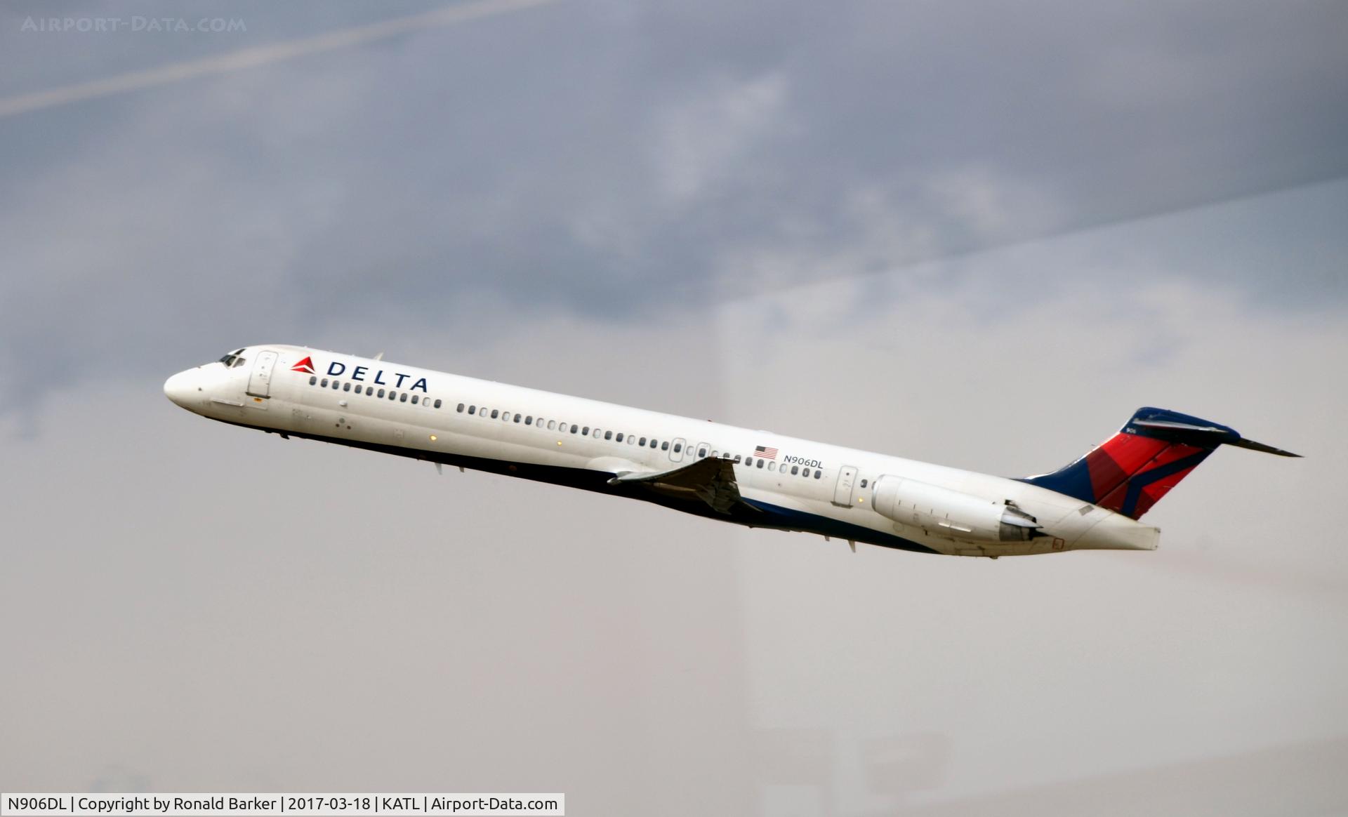 N906DL, 1987 McDonnell Douglas MD-88 C/N 49537, Takeoff Atlanta