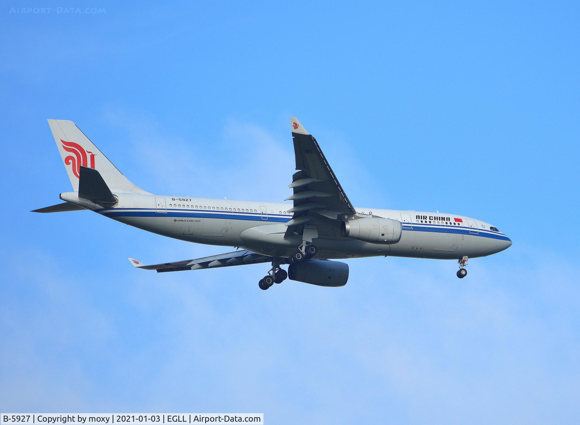 B-5927, 2013 Airbus A330-243 C/N 1444, Airbus A330-243 on finals to 9R London Heathrow.