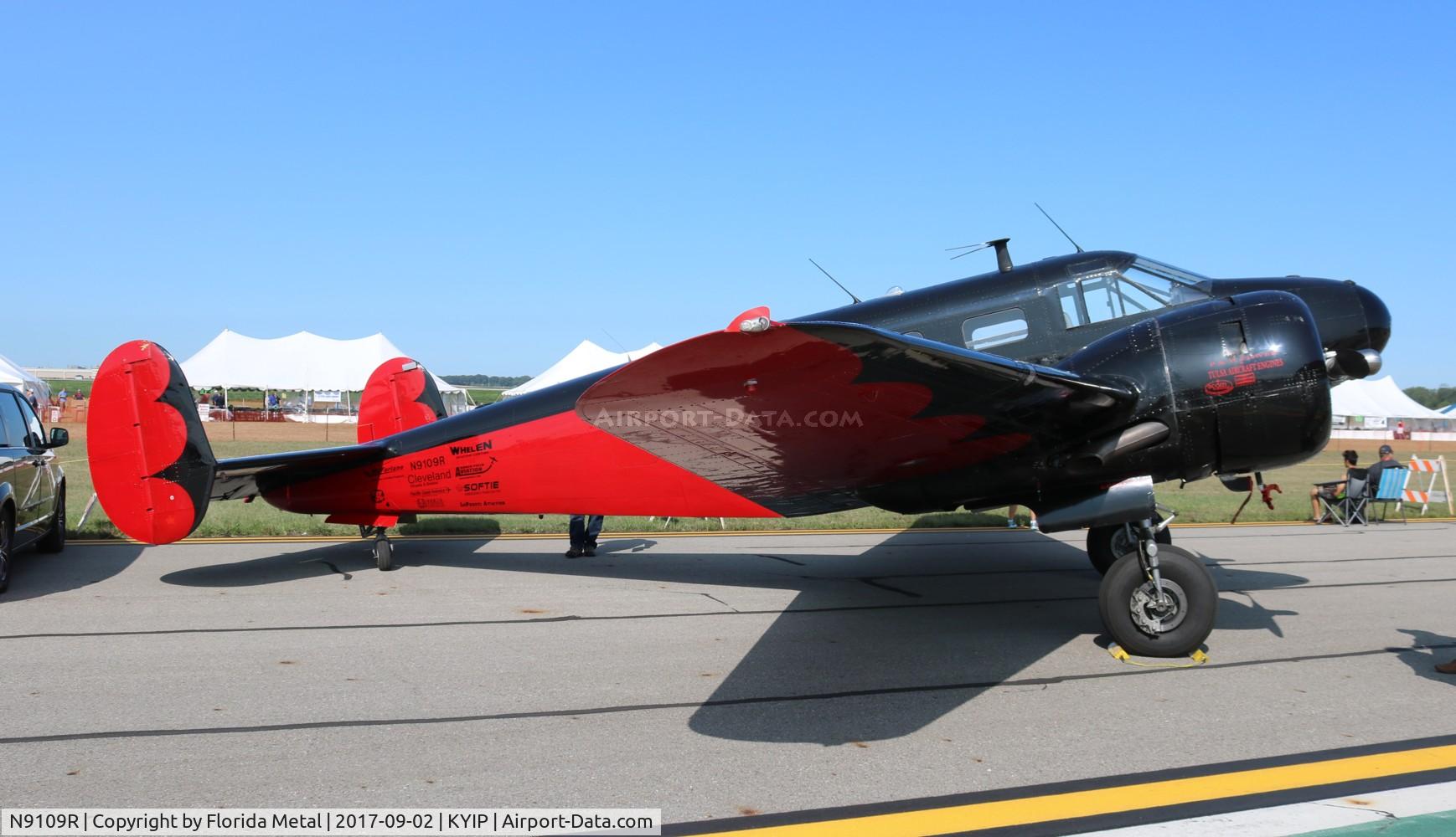 N9109R, 1943 Beech C18S (AT-7C) C/N 4383 (5676), TOM YIP 2017