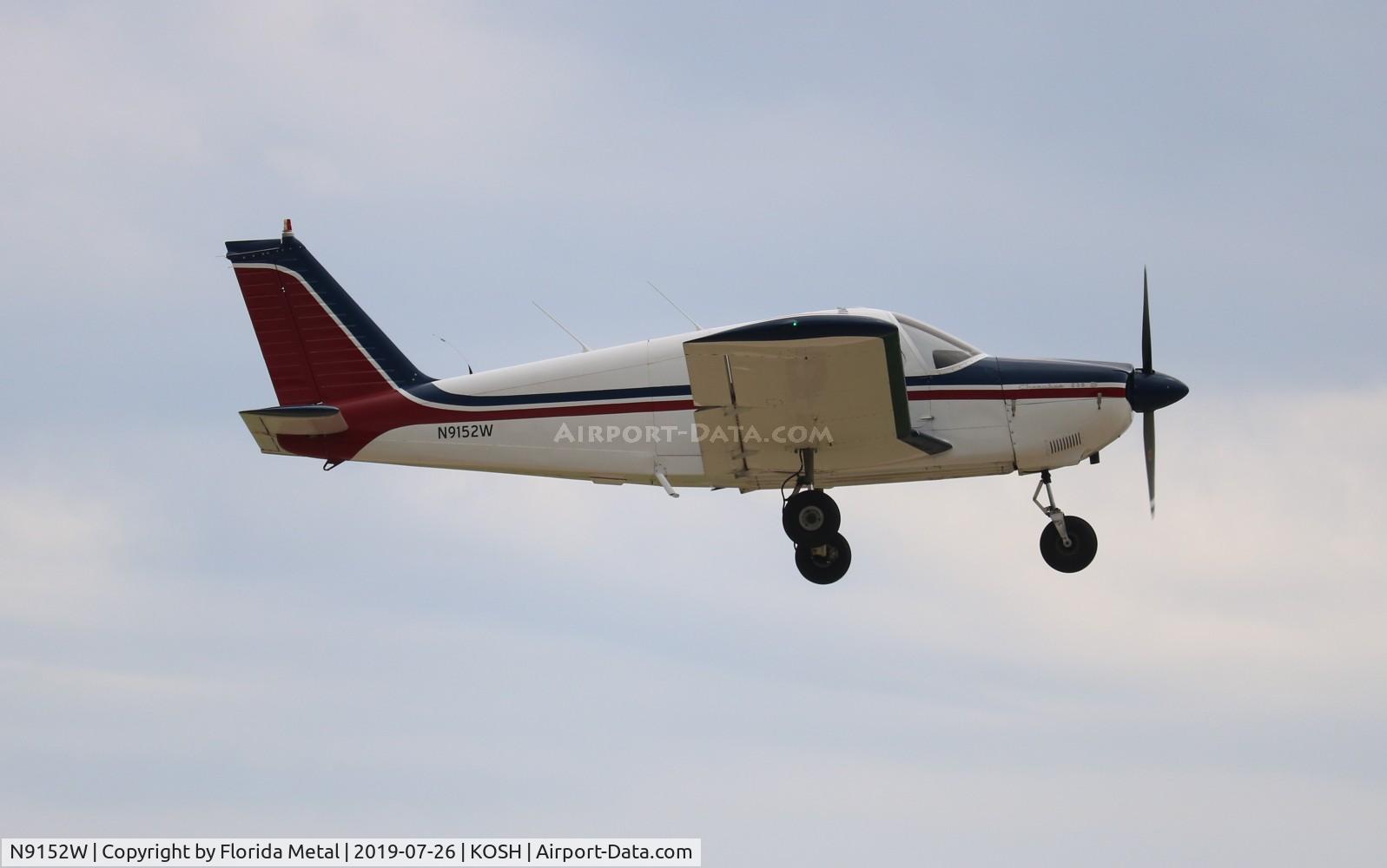 N9152W, 1966 Piper PA-28-235 C/N 28-10784, EAA OSH 2019