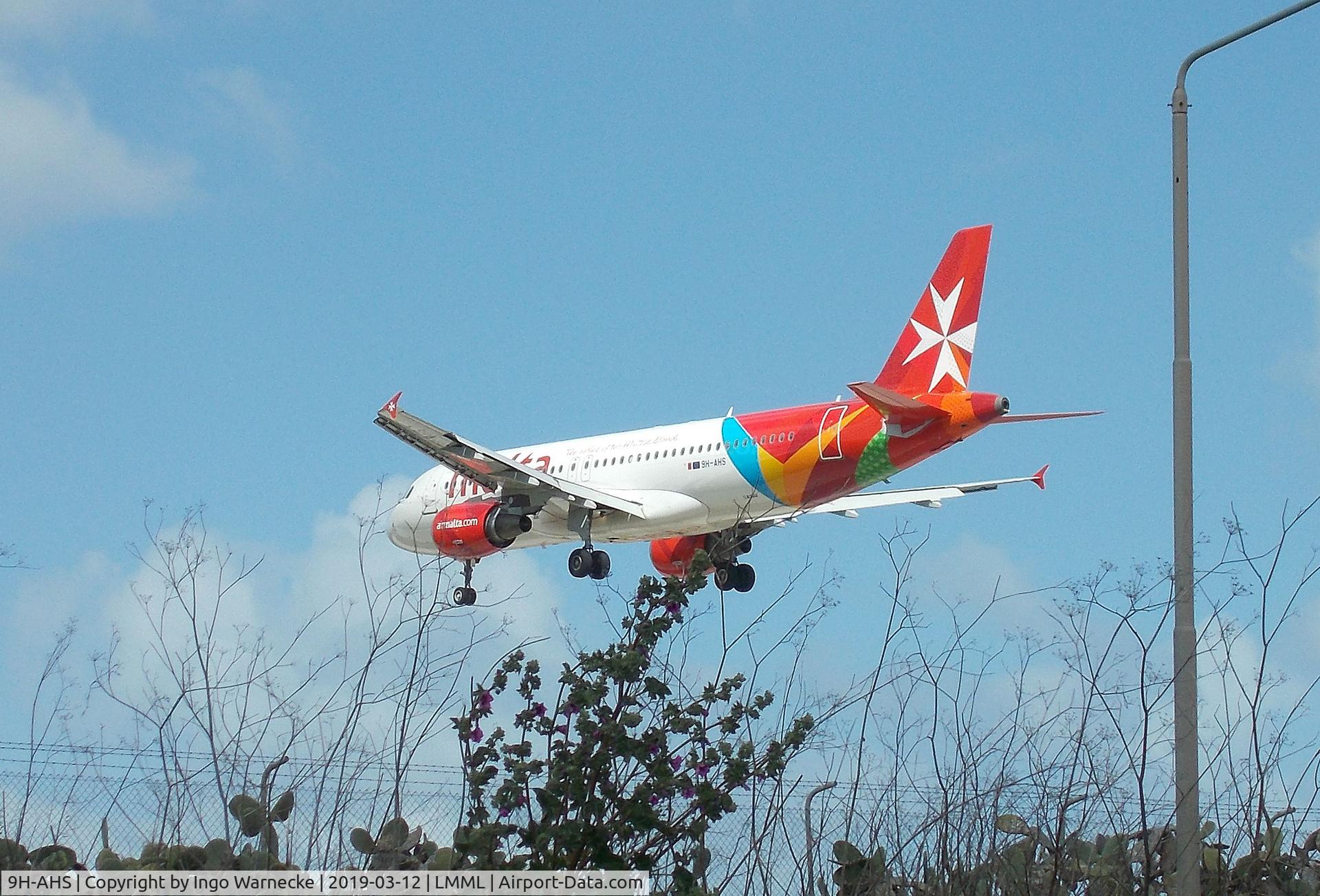 9H-AHS, 2012 Airbus A320-214 C/N 5086, Airbus A320-214 of Air Malta, just before touchdown at Malta International Airport, Luqa