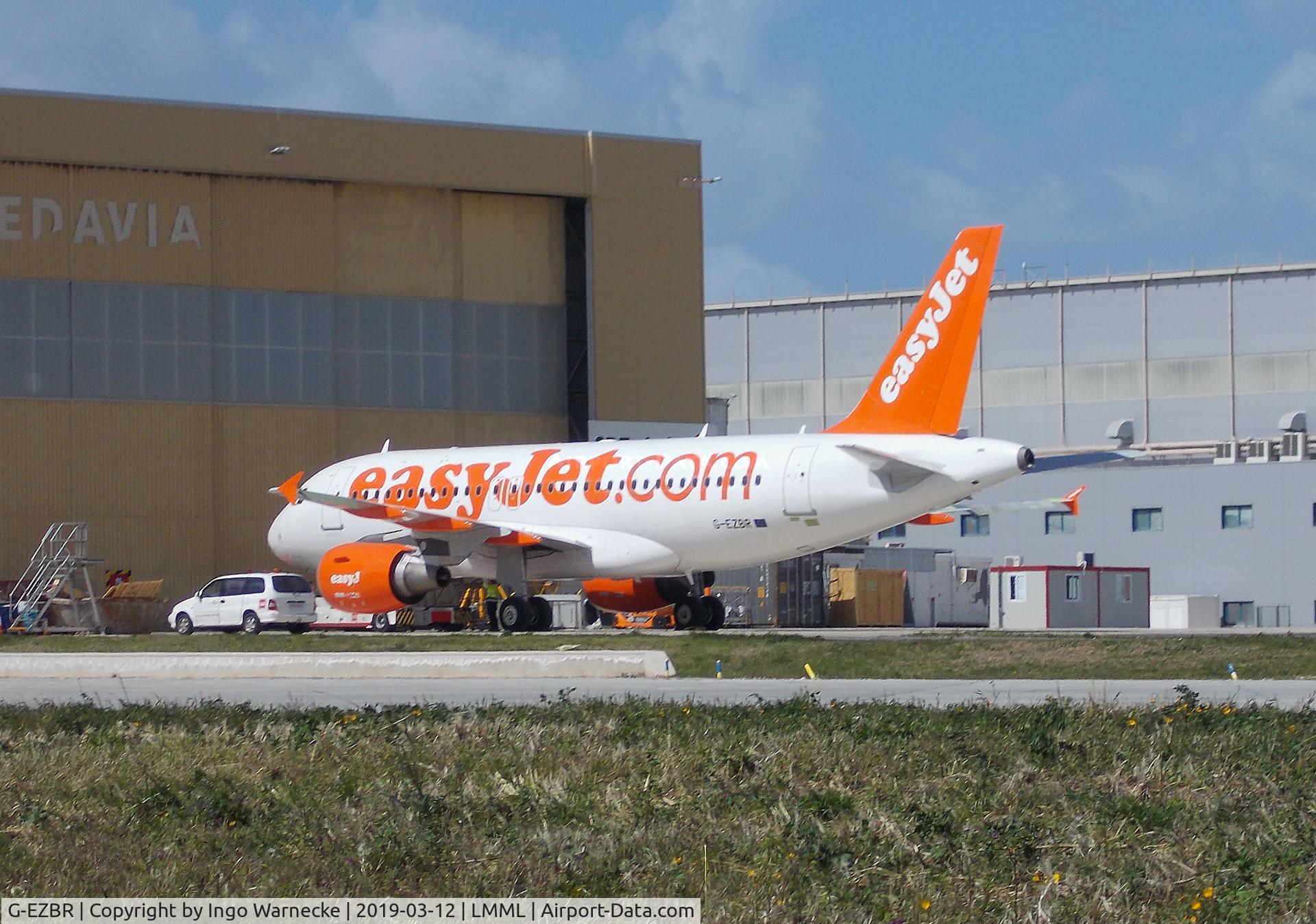 G-EZBR, 2007 Airbus A319-111 C/N 3088, Airbus A319-111 of easyJet, in the maintenance area at Malta International Airport, Luqa