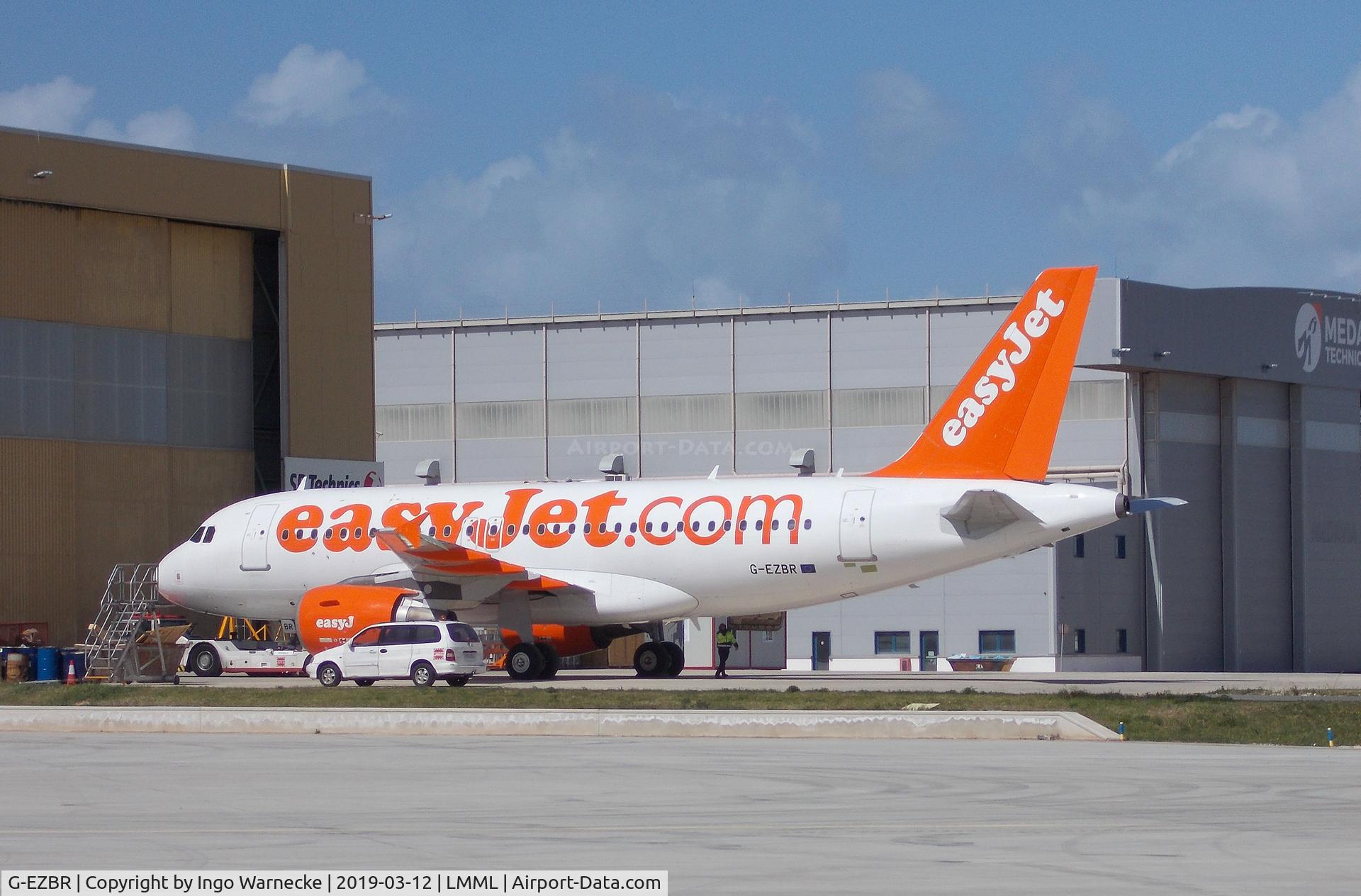 G-EZBR, 2007 Airbus A319-111 C/N 3088, Airbus A319-111 of easyJet, in the maintenance area at Malta International Airport, Luqa