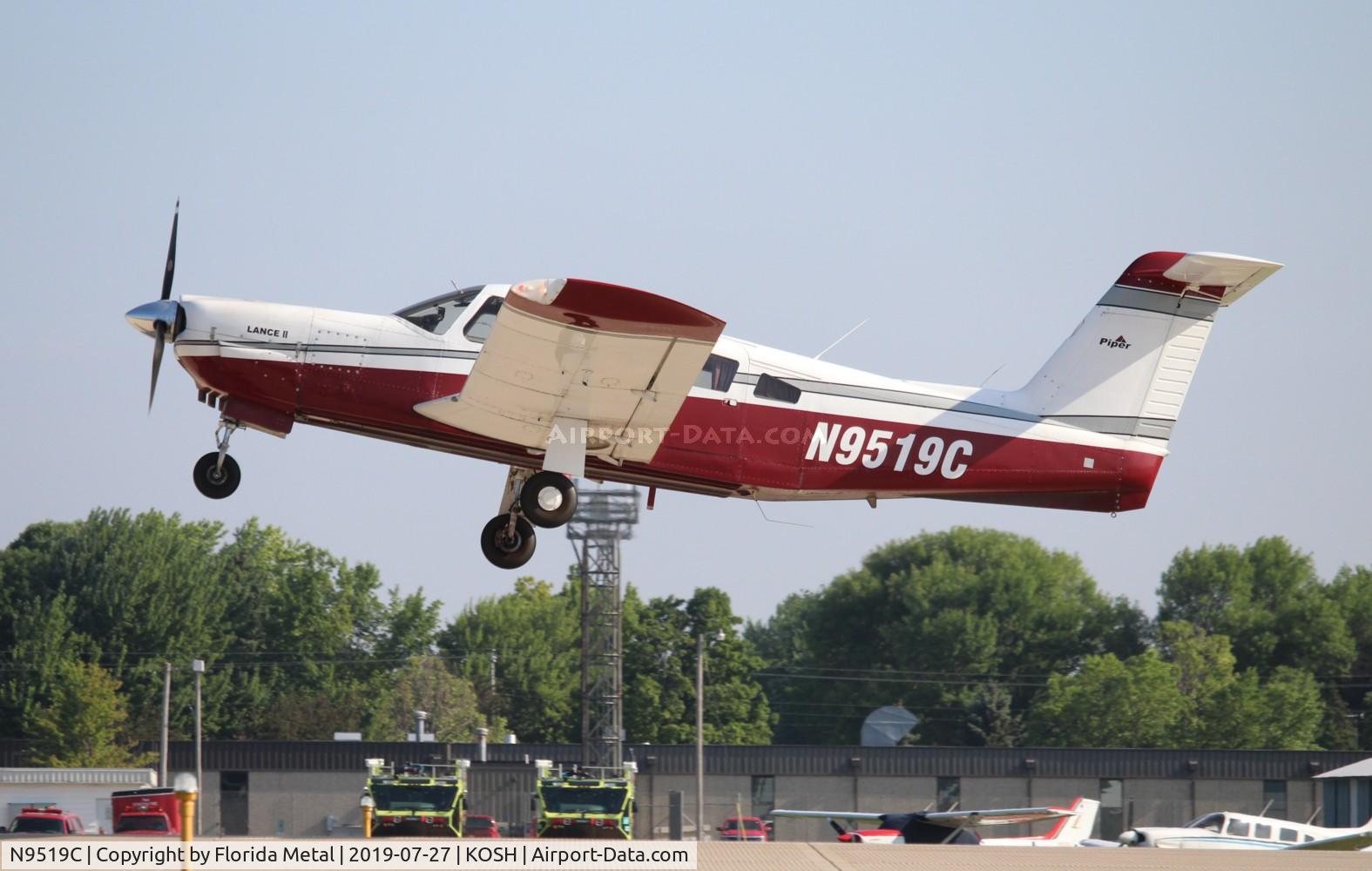N9519C, 1978 Piper PA-32RT-300 Lance II C/N 32R-7885053, EAA OSH 2019