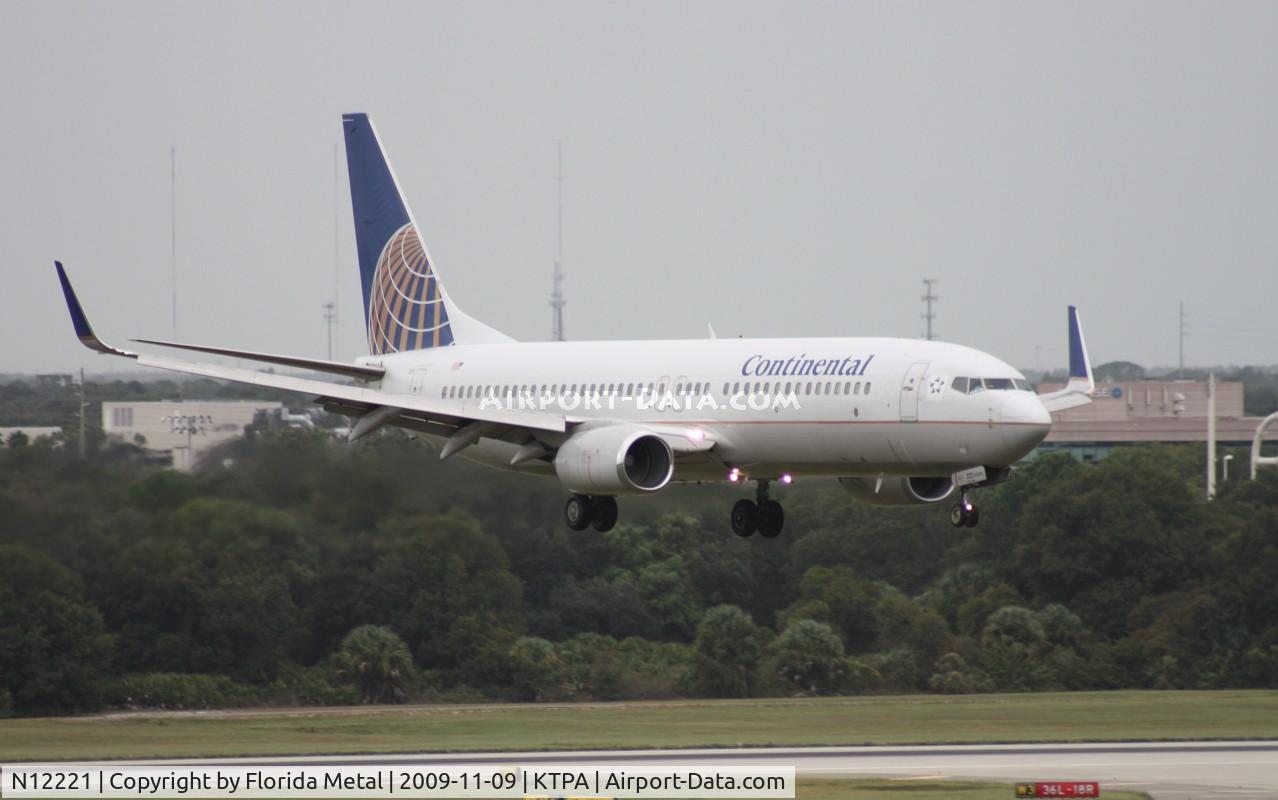 N12221, 1998 Boeing 737-824 C/N 28930, TPA spotting 2009