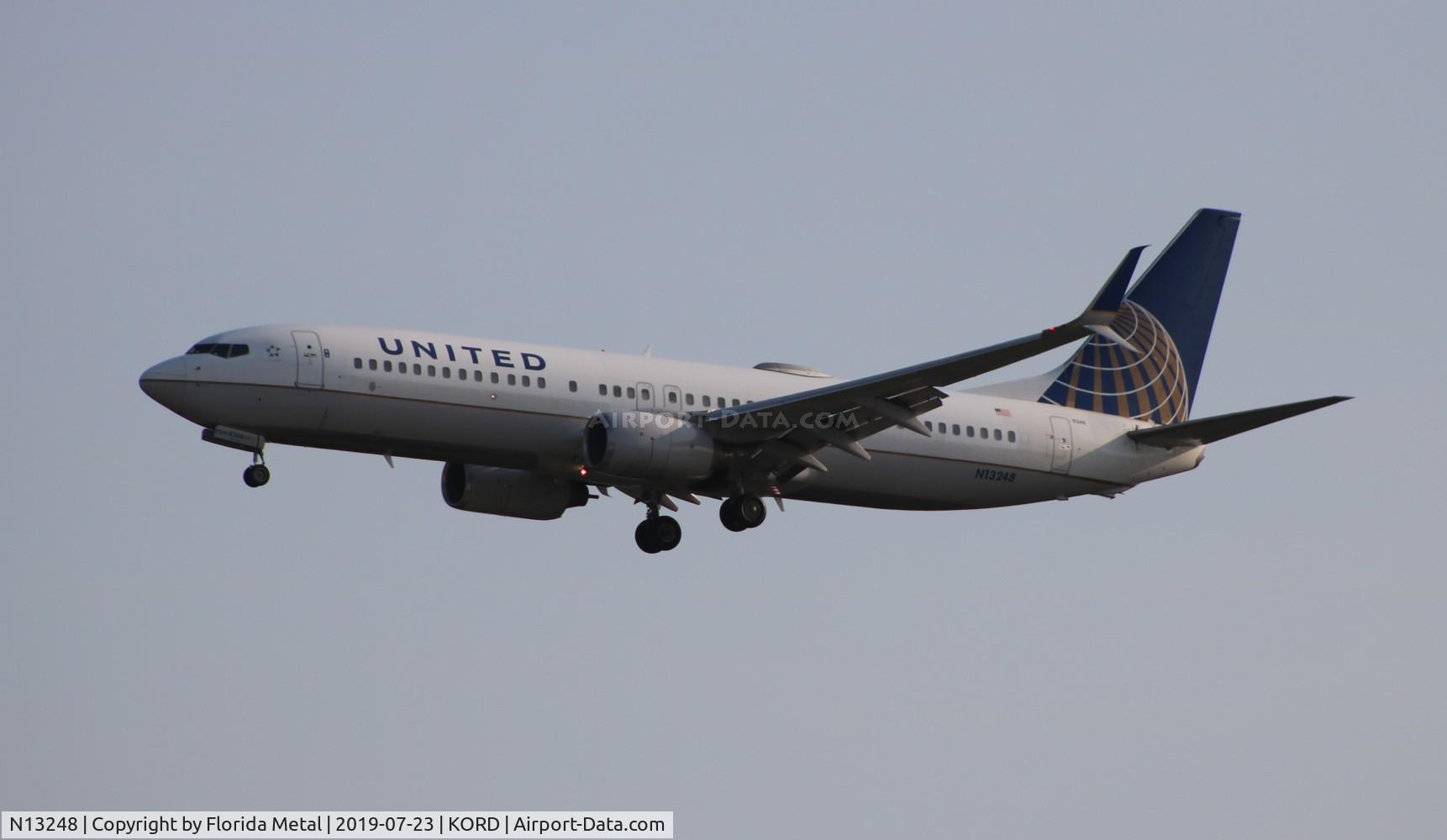 N13248, 1999 Boeing 737-824 C/N 28808, ORD spotting 2019