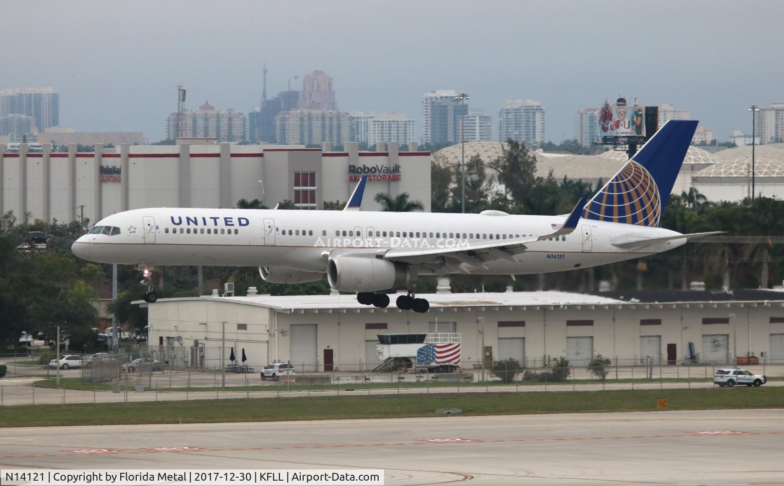 N14121, 1997 Boeing 757-224 C/N 27563, FLL spotting 2017