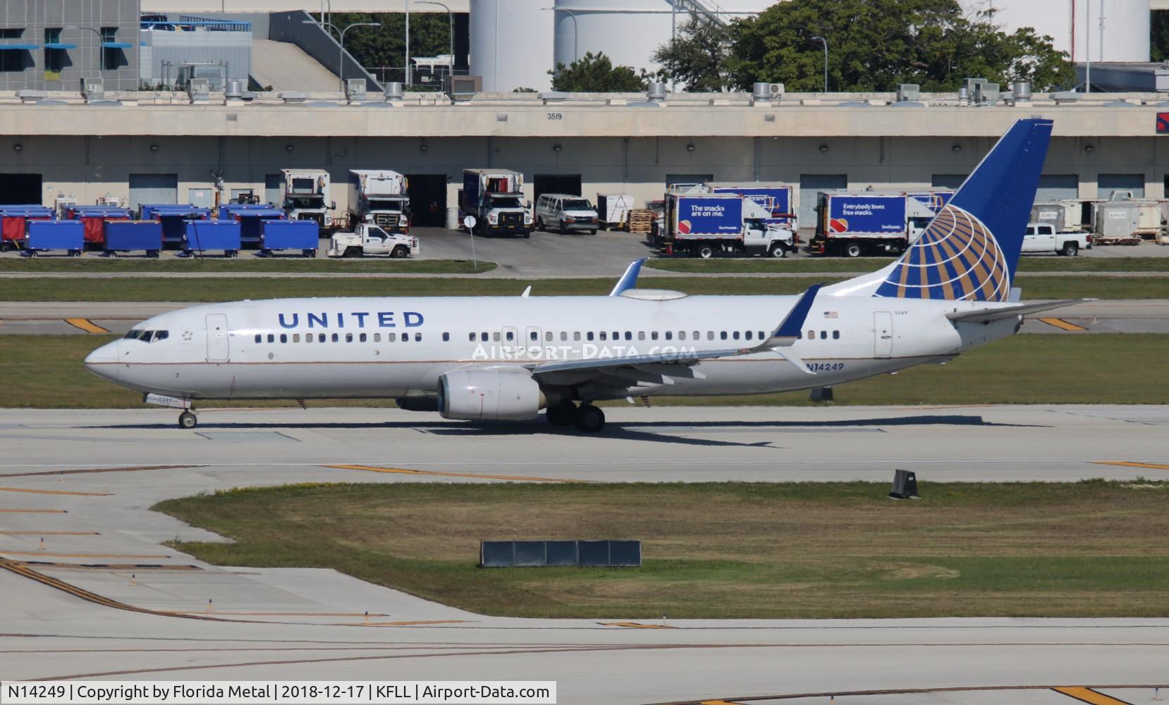 N14249, 1999 Boeing 737-824 C/N 28809, FLL spotting 2018