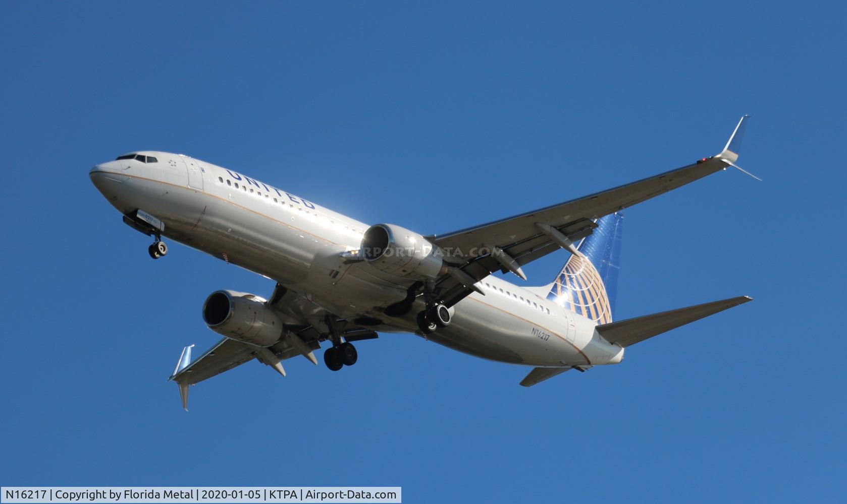 N16217, 1998 Boeing 737-824 C/N 28777, TPA spotting 2020