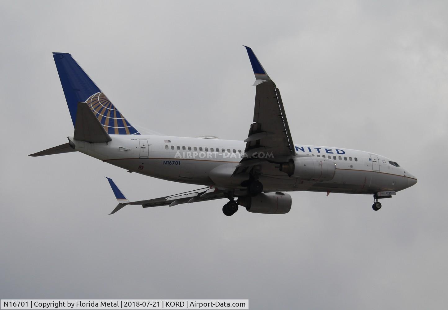 N16701, 1998 Boeing 737-724 C/N 28762, ORD spotting 2018