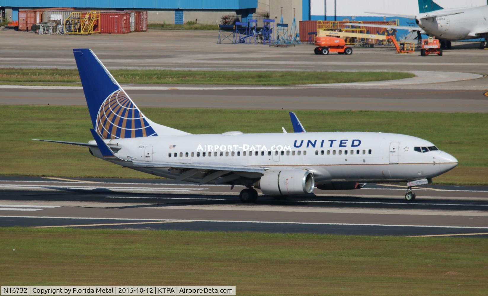 N16732, 1999 Boeing 737-724 C/N 28948, TPA spotting 2015