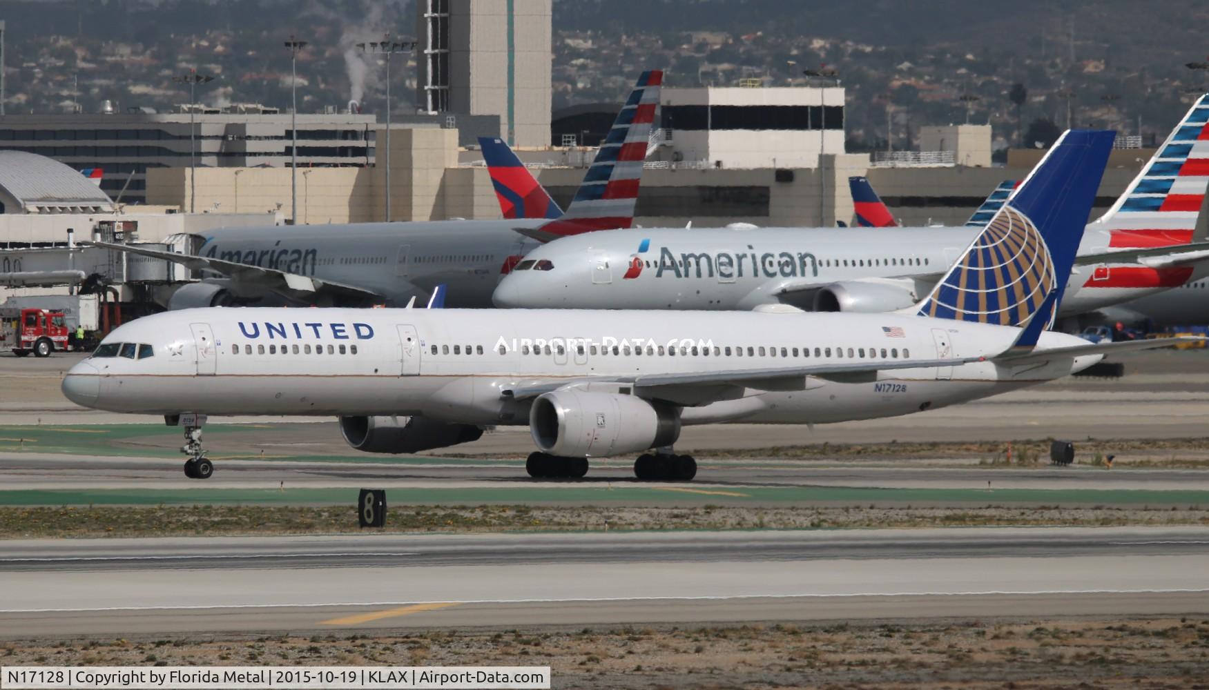 N17128, 1998 Boeing 757-224 C/N 27567, LAX spotting 2015
