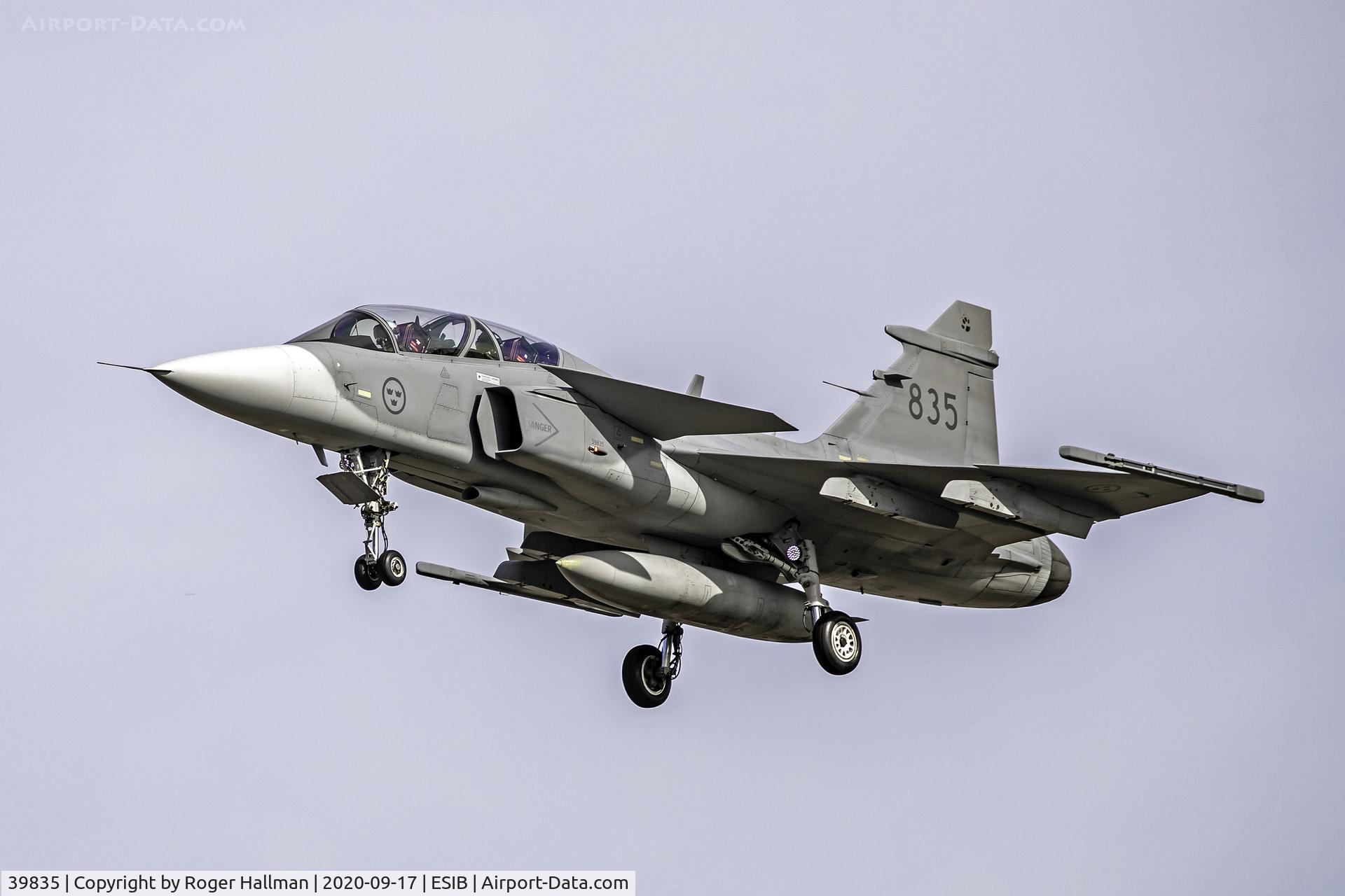 39835, SAAB 39D Gripen C/N 39835, Two seater training 39D Gripen arriving at Såtenäs Air Base.