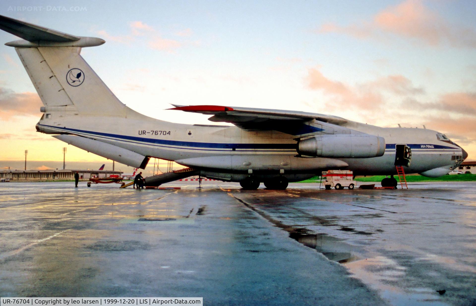 UR-76704, 1986 Ilyushin Il-76MD C/N 0063471150, Lisbon 20.12.1999