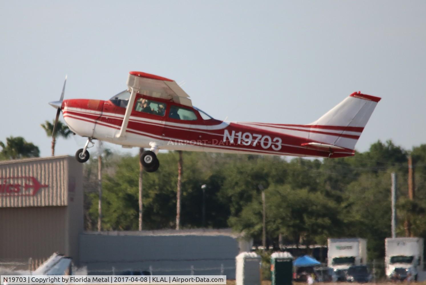 N19703, 1972 Cessna 172L C/N 17260685, SNF LAL 2017