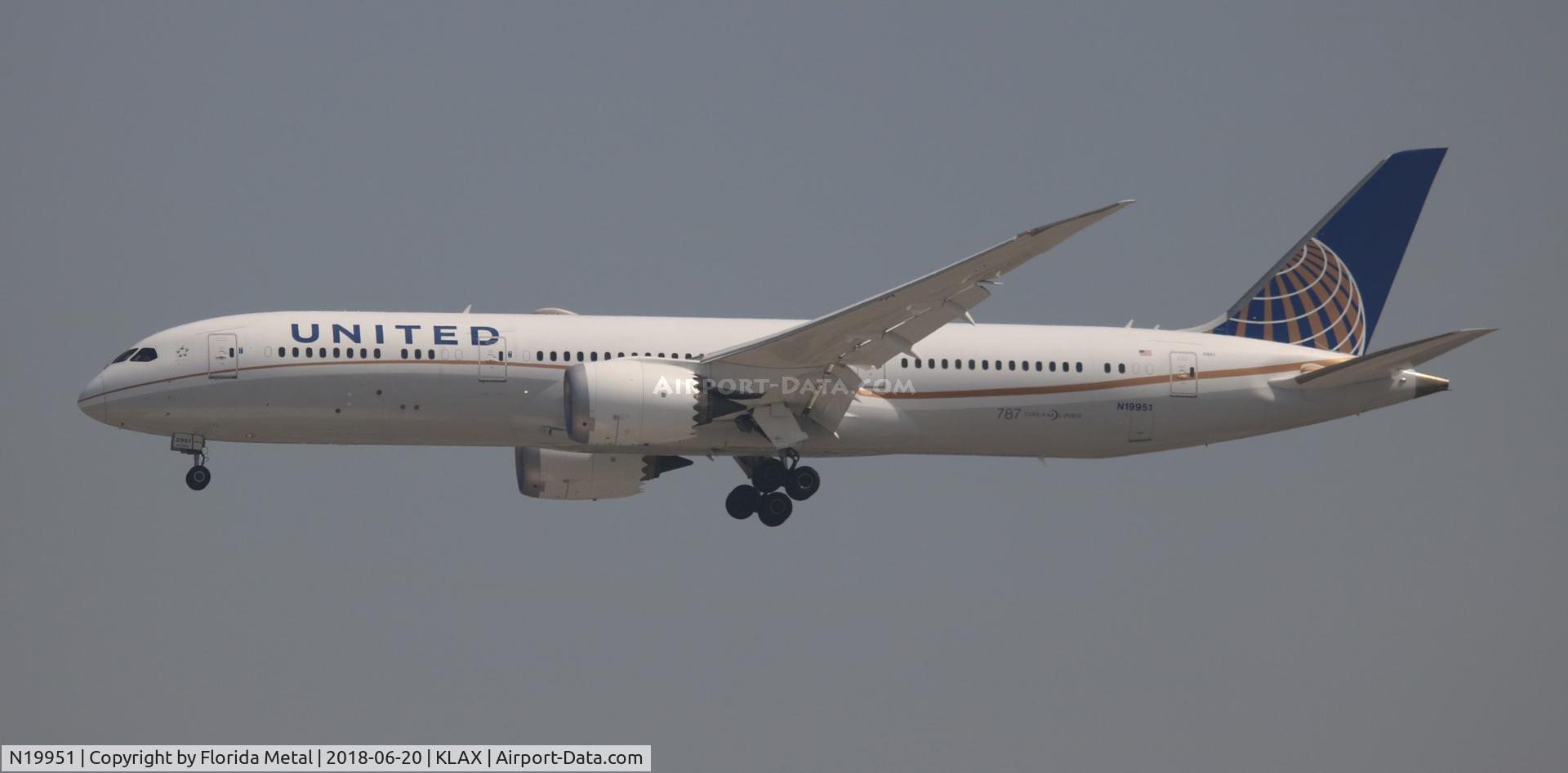 N19951, 2014 Boeing 787-9 Dreamliner C/N 36402, LAX spotting 2018