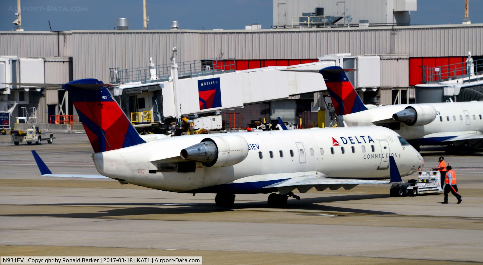 N931EV, 2005 Bombardier CRJ-200ER (CL-600-2B19) C/N 8015, Pushback Atlanta