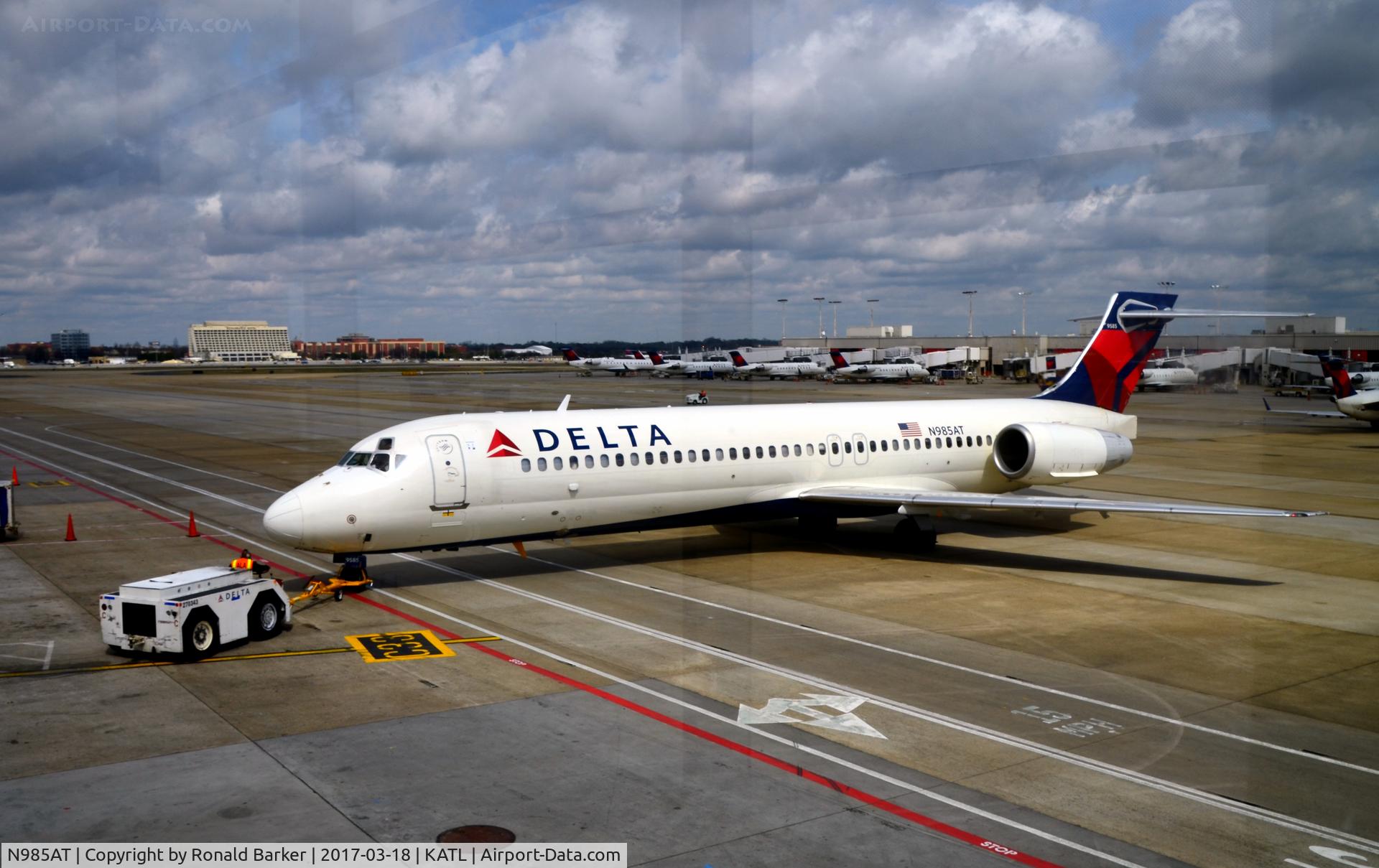 N985AT, 2001 Boeing 717-200 C/N 55090, Pushback Atlanta