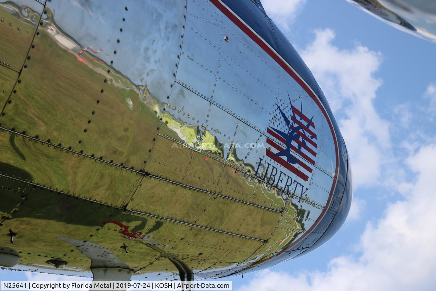N25641, 1943 Douglas DC3C-S4C4G (C-47) C/N 9059, EAA OSH 2019