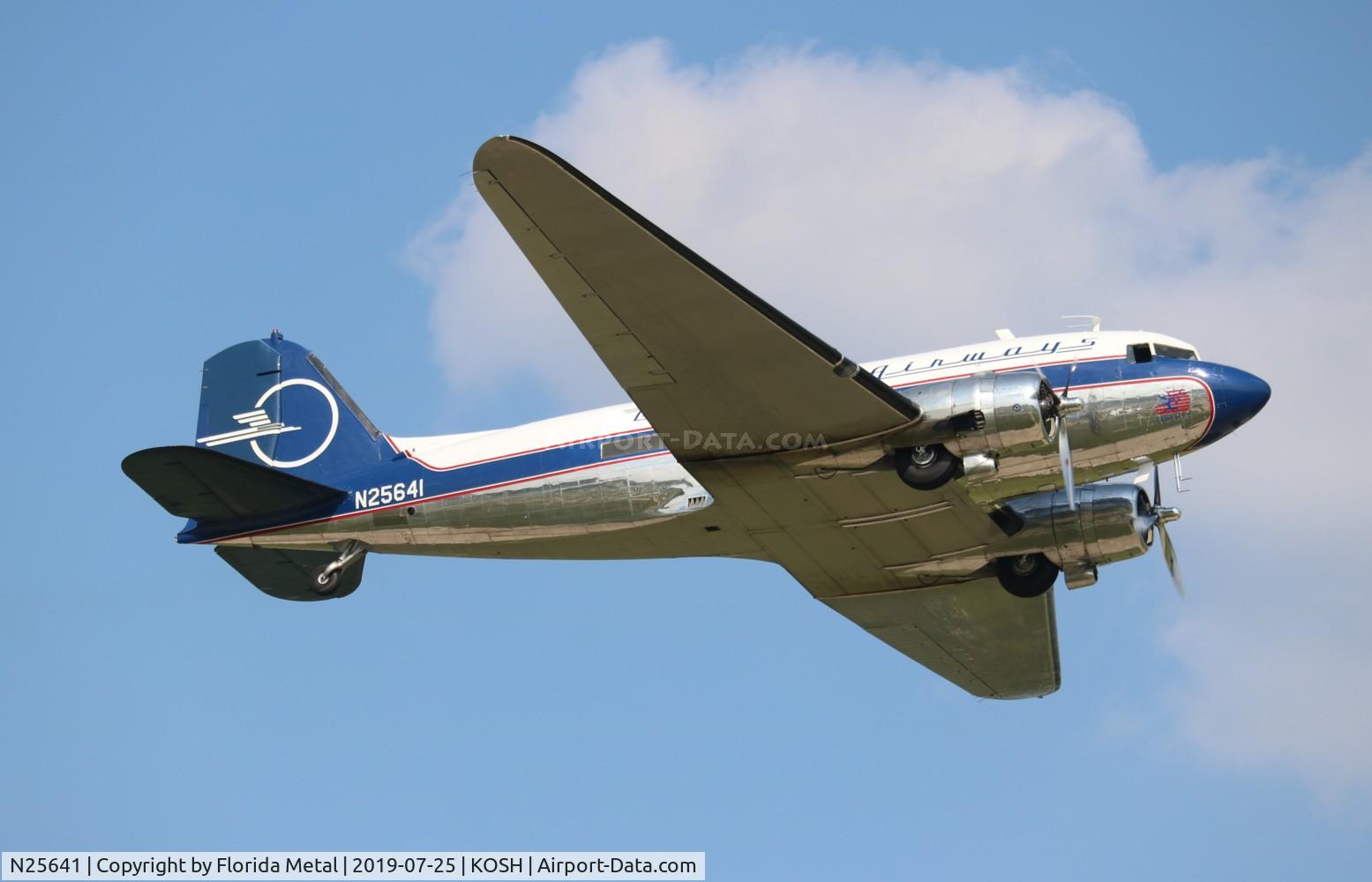 N25641, 1943 Douglas DC3C-S4C4G (C-47) C/N 9059, EAA OSH 2019