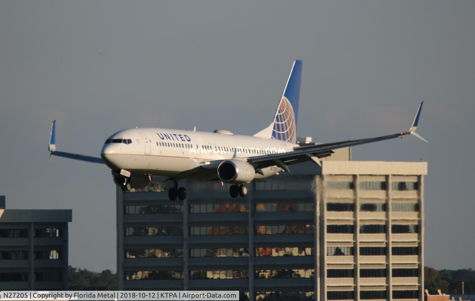 N27205, 2000 Boeing 737-824 C/N 30577, TPA spotting 2018
