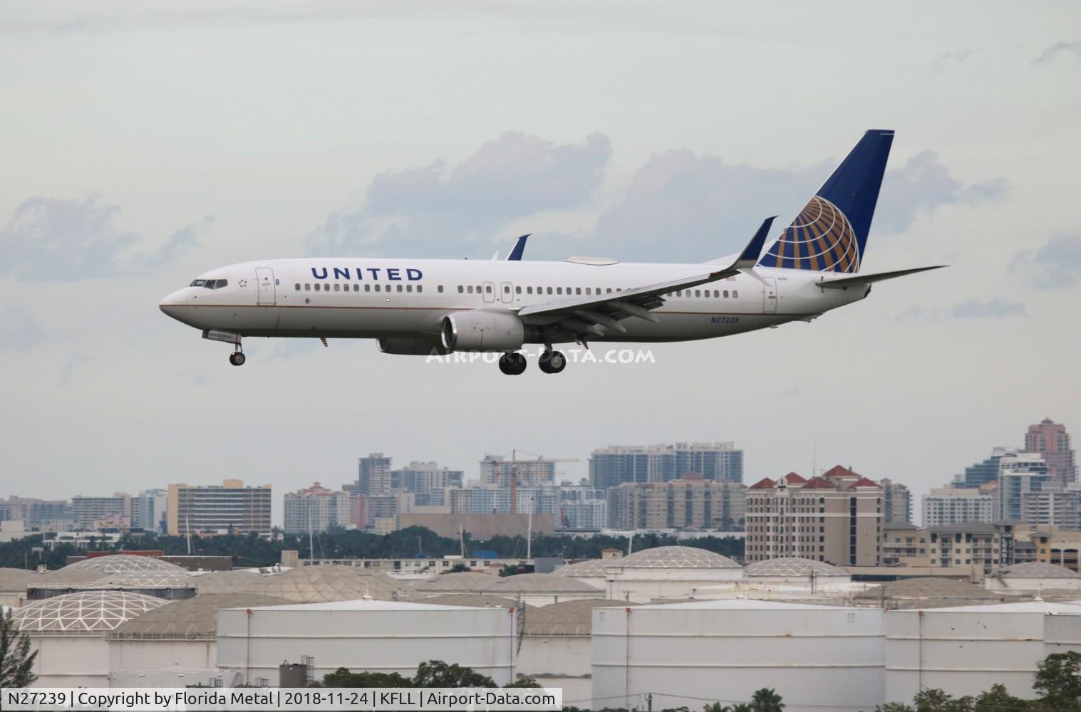 N27239, 1999 Boeing 737-824 C/N 28951, FLL spotting 2018