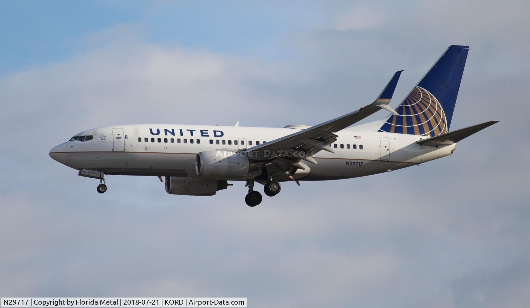 N29717, 1999 Boeing 737-724 C/N 28936, ORD spotting 2018