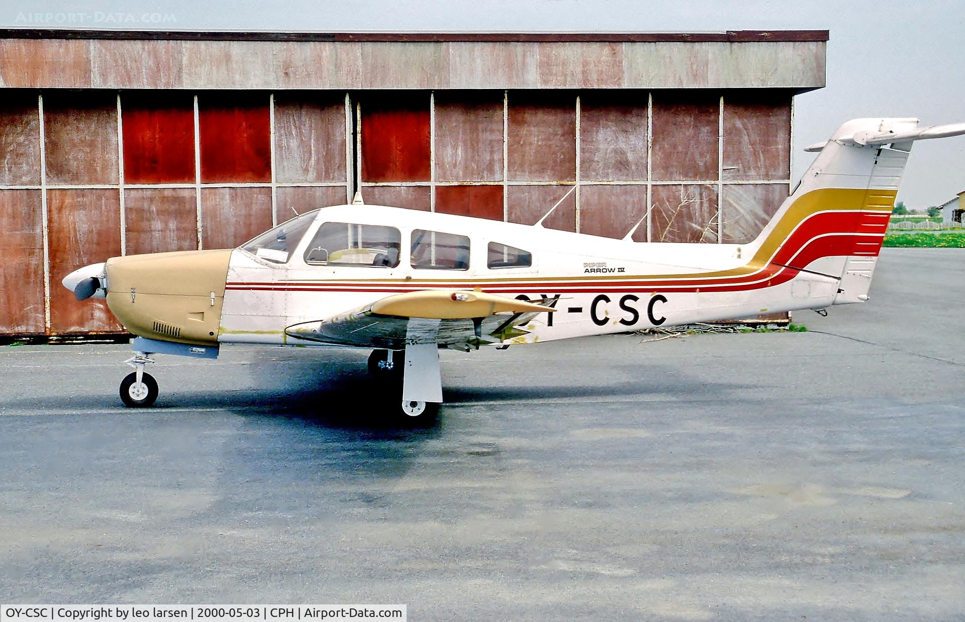 OY-CSC, 1979 Piper PA-28R-201 Cherokee Arrow III C/N 28R-7918135, Copenhagen 3.5.2000
